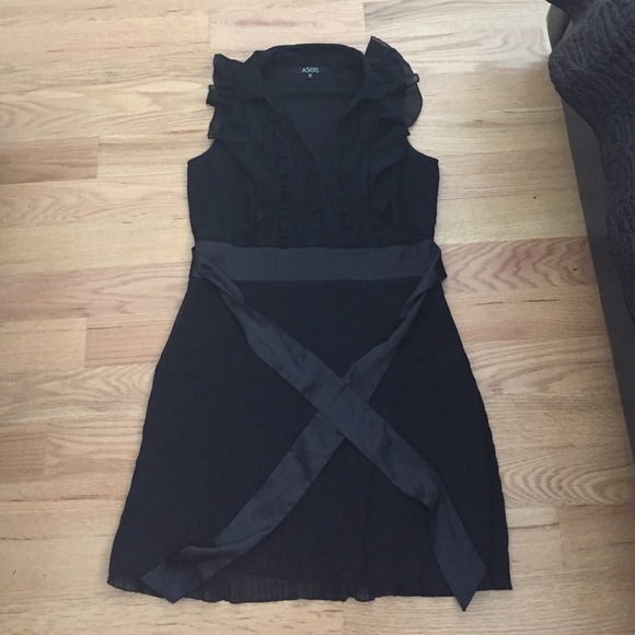 ASOS Dresses & Skirts - ASOS little back dress with frill detail