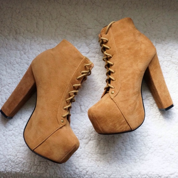 NWOT Tan Lace Booties