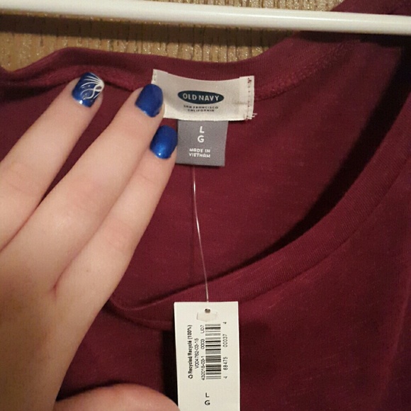 Old Navy top - Picture 2 of 3