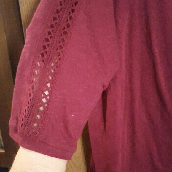 Old Navy top - Picture 3 of 3