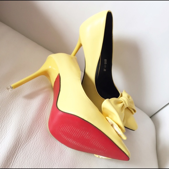 🎉🎉SOLD🎉🎉Yellow bow cute pumps - Picture 2 of 4