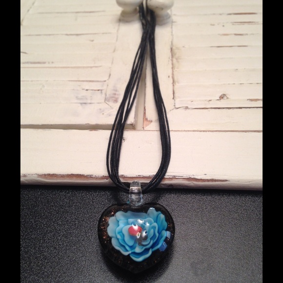 💙Glass Bubble Heart Pendant /Necklace💙🆕 - Picture 3 of 4
