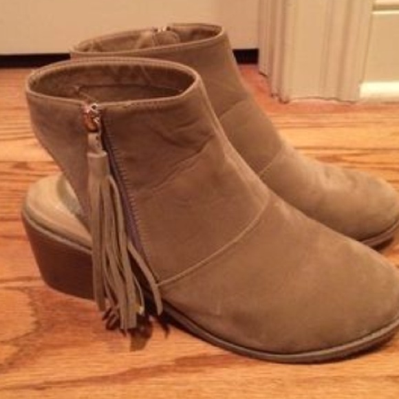 Booties - Picture 4 of 4