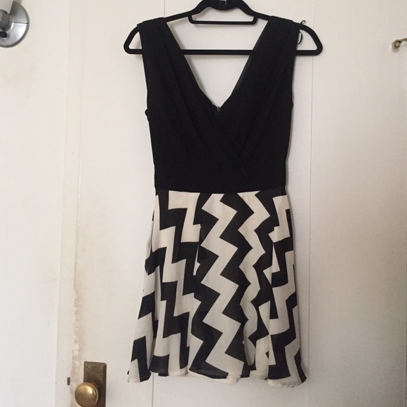 Cute low cut black and white chevron skater dress