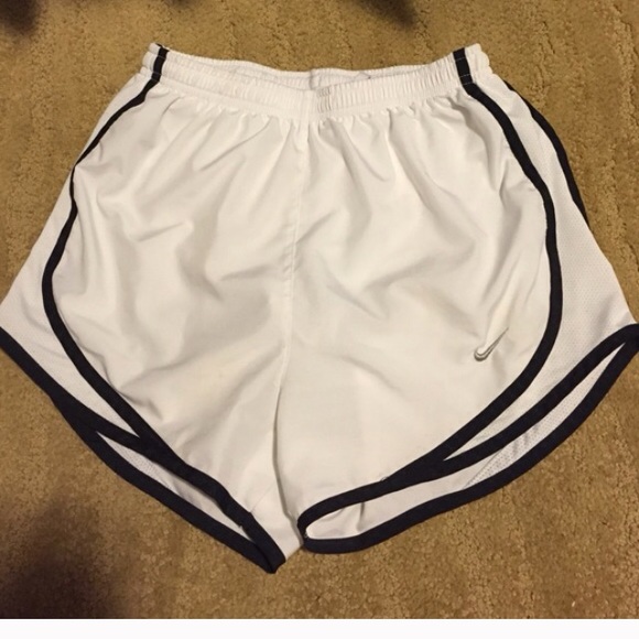 ISO!!!!!!!! Looking for these items - Picture 2 of 3