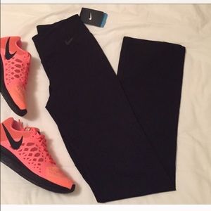 Nike yoga workout pants