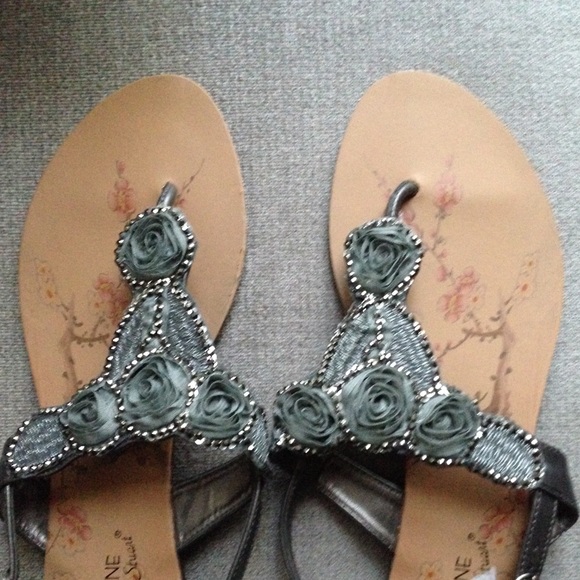 Brand new sandals with beautiful grey detailing ✨ - Picture 2 of 3