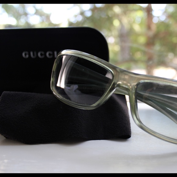 Authentic Gucci Sunglasses ✨ priced only for MER - Picture 2 of 3