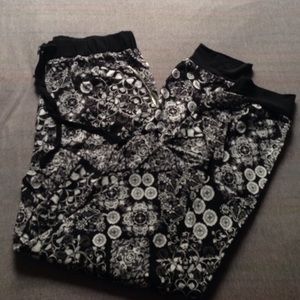 Very loose jogger pants