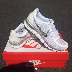 Does anyone know where I can get these? Size 5.