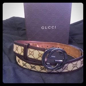 Brown women's Gucci belt