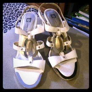 Sandals with wedge!
