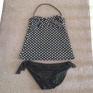 Green polka dot tankini swim suit