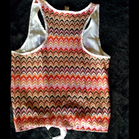 Top - Picture 2 of 3