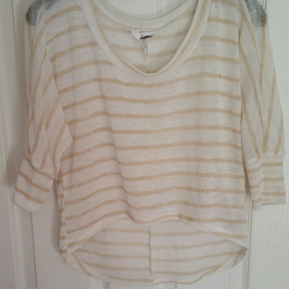 Cute top.