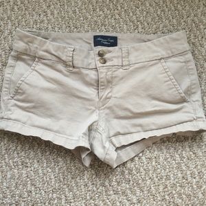 American eagle khaki shorts