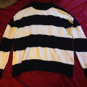 L.A. hearts oversized sweater