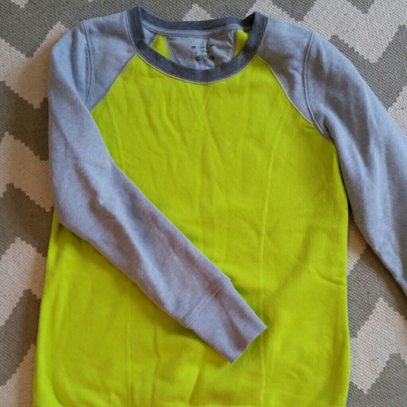 Athletic sweatshirt