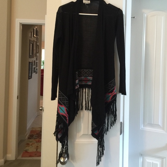 Very cool aztec style sweater-NEVER WORN!! - Picture 1 of 3