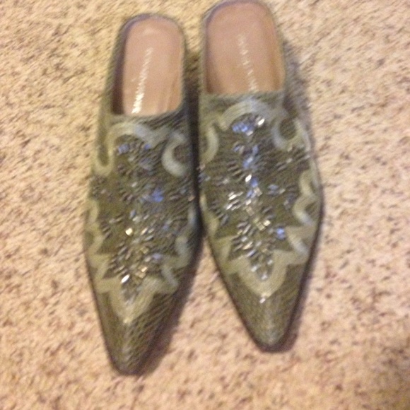Donald J Pliner Mule