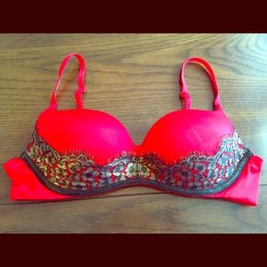 Victoria's Secret Balconet Push Up Bra