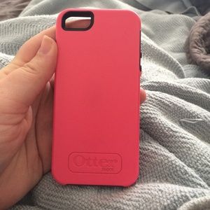 iPhone 5 Otter Box Cell Phone cover. Rarely used