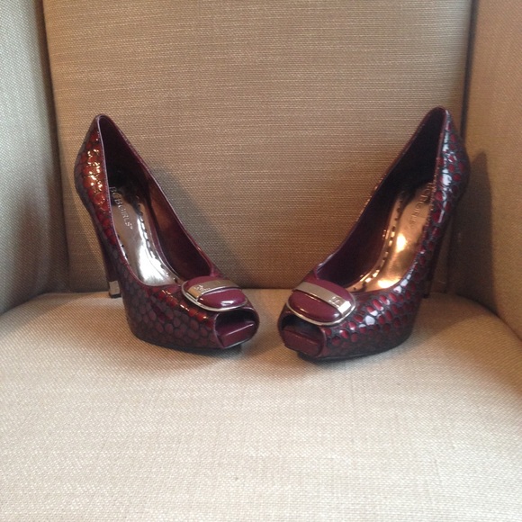 Bcbg platform heels