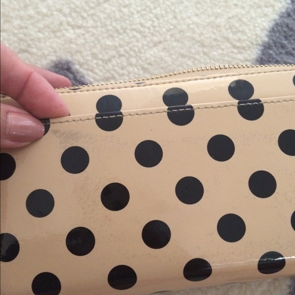 Kate Spade zip around wallet - Picture 3 of 3