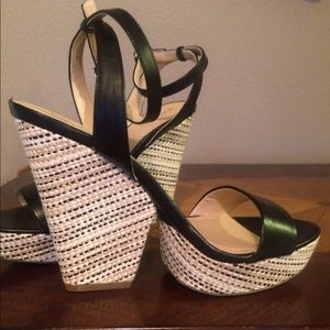 Black sandals with high heel