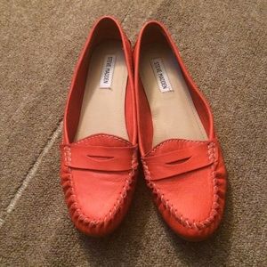 Flat orange loafer. Steve Madden