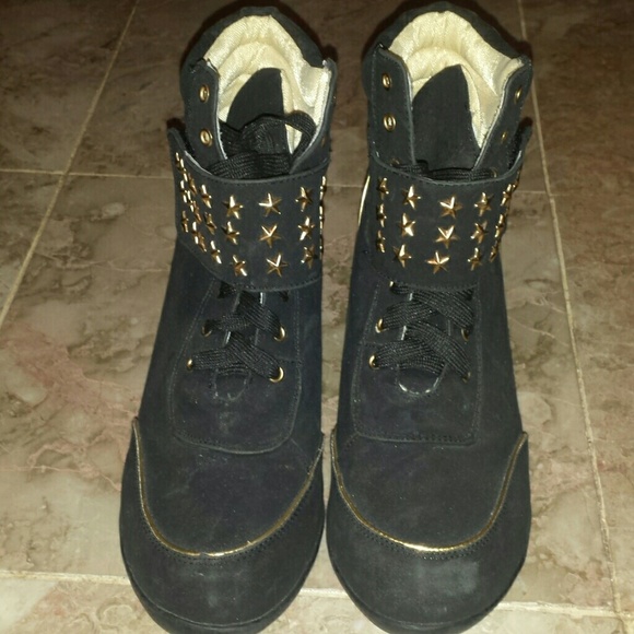 Shoes/ wedges