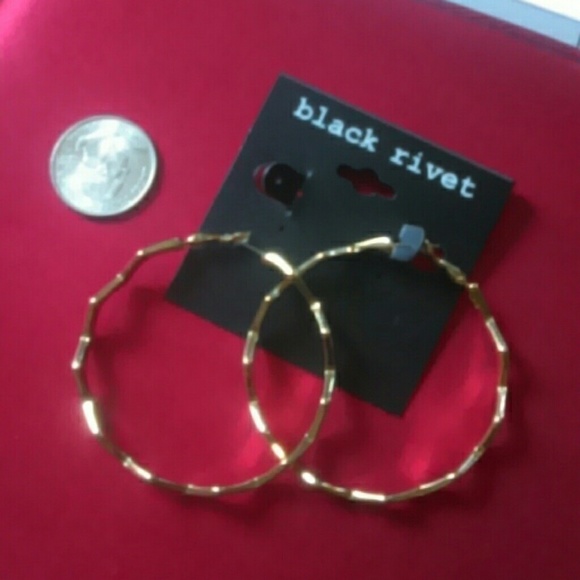 High polished gold hoop earrings - Picture 3 of 3