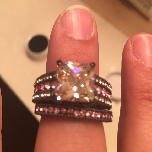 Wedding ring set - Picture 3 of 4
