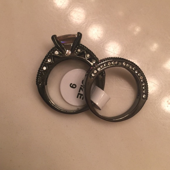 Wedding ring set - Picture 4 of 4