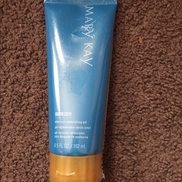 After-sun replenishing gel