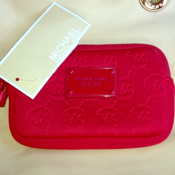 ❤️Red Michael Kors Wristlet❤️ NWT