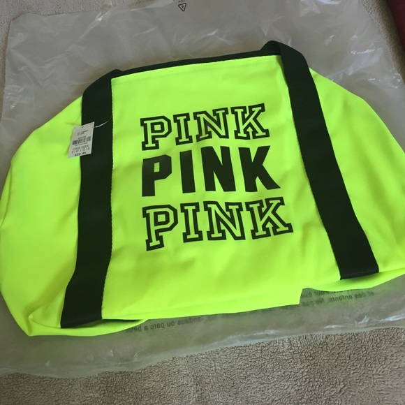 PINK Victoria's Secret Accessories - 💛💕VS PINK duffel bag💕💛