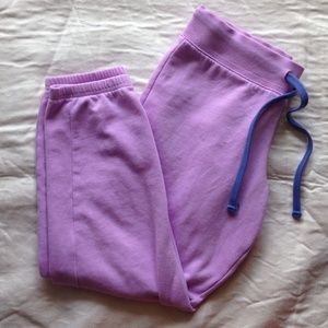 Mossimo soft purple capris