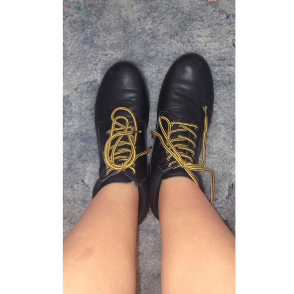 Boots - Picture 4 of 4