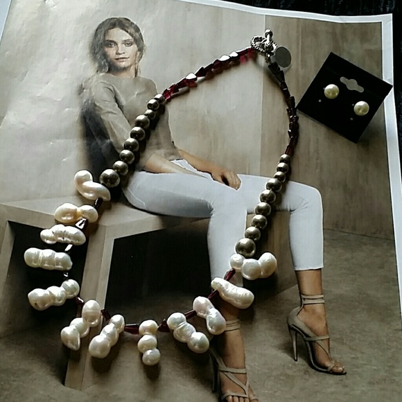 Popcorn pearl& garnet necklace