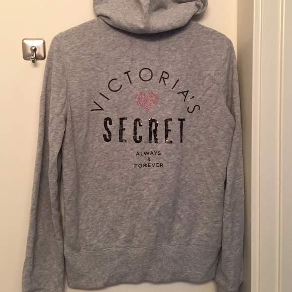 VS zip-up