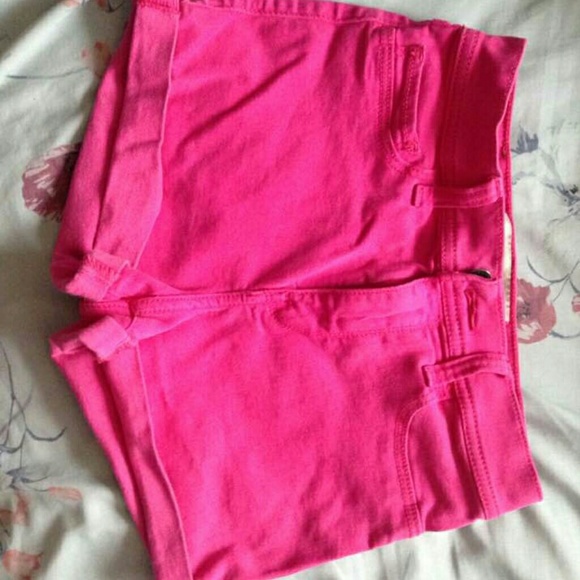 Selling Hollister highwasted shorts! - Picture 1 of 3
