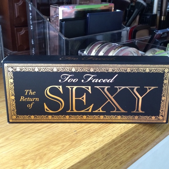 Too faced Return of The Sexy Palette
