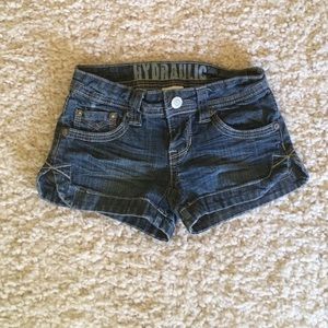 Hydraulic denim shorts