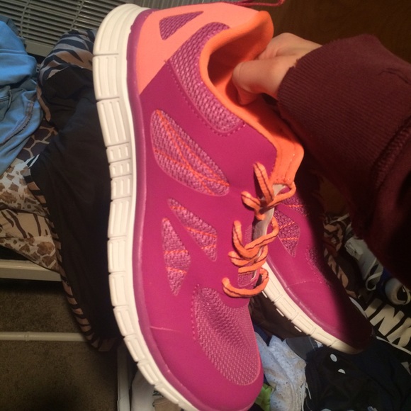 Running shoes