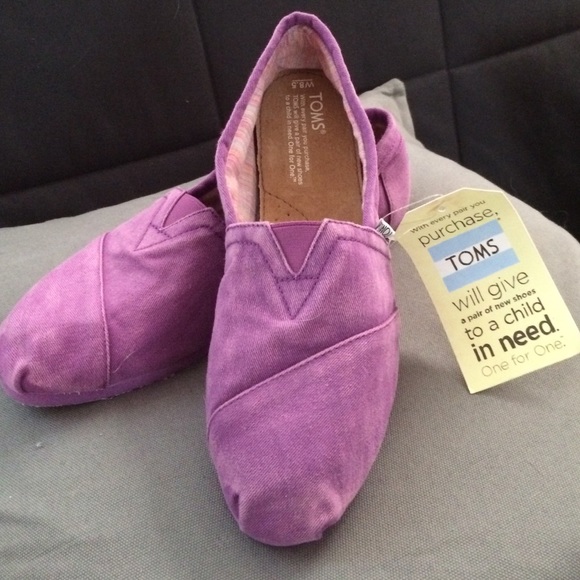 Brand New TOMS Classics - Purple Palmetto