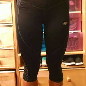 New Balance black workout capris
