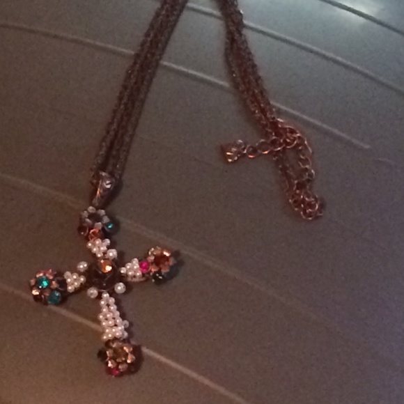 Necklace - Picture 2 of 3
