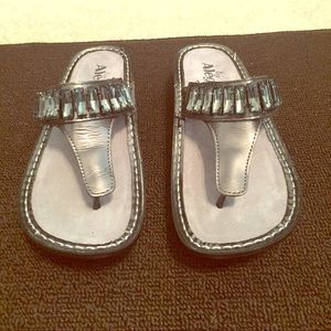 🎉🎉Final Sale...Brand New Alegria by w/ box! Sz 5