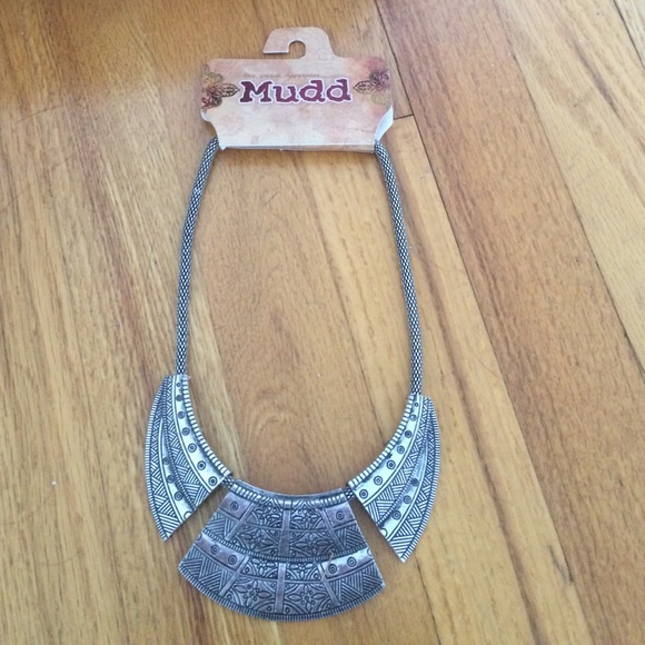NEW Mudd Tribal necklace